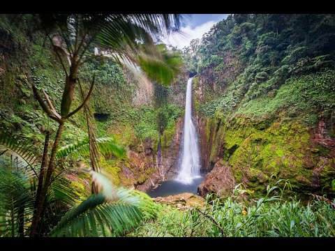 image-Where is the center of Central America?
