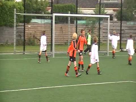 11 juni 2011 Toernooi VV De Meern, F7 doelpunt Gijs (2e, 1e helaas gewist)