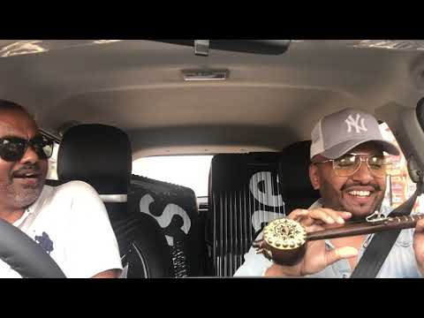 Funny Video BEE2 Tumbi in Taxi