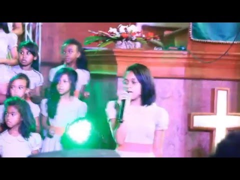 JESOA-NTIZ(Ny Tsantan'Imahamasina Zandriny)-Concert  Chrismas 2015