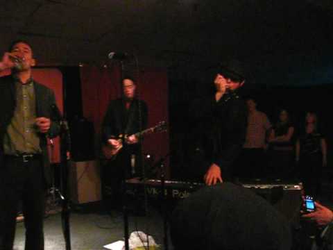 Skadventures of Ska Jenny: Slackers & HubCityStompers @ Asbury Lanes 'o9 - Slackers 11 - The Saints