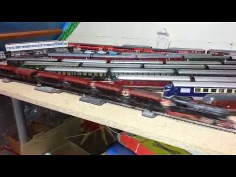 TRIX Express BR 64 mit Schüttgutwagen