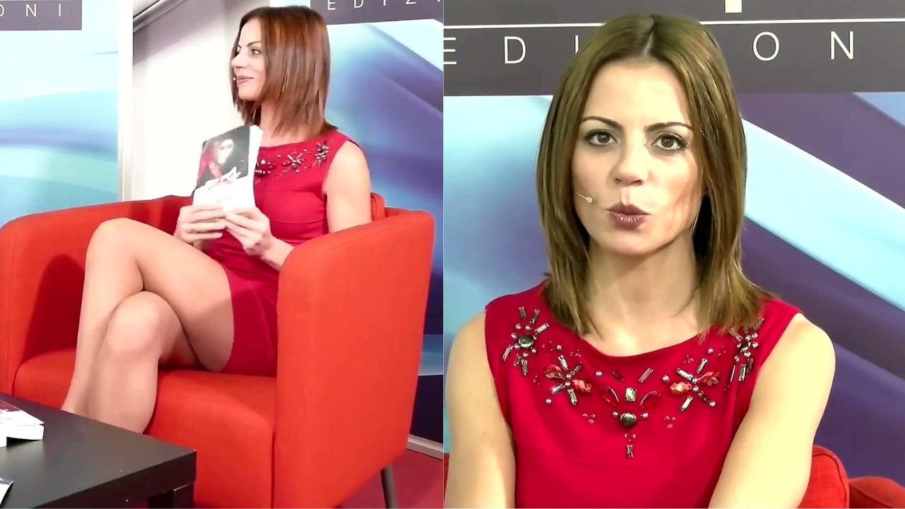 MANUELA & I BIGODINI PARODY