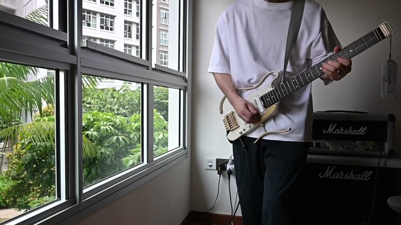 What a Travel Guitar Can Really Sound Like #JohnFrusciante