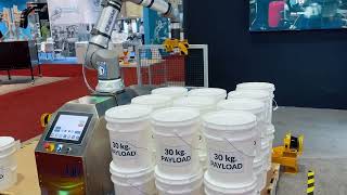 30kg payload cobot from UR opens up a lot of new applications