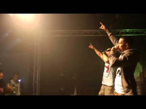 DNA + BACIL / 05 - Sídlisková muzika / live @ Zděřina, 18.06.2011 (HD)