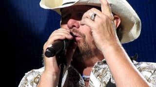 Toby Keith - Does That Blue Moon Ever Shine On You 2011-09-02 PNC Holmdel NJ.MOV