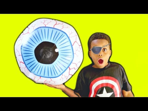 EYEBALL POPS OUT! - Shasha and Shiloh - Onyx Kids