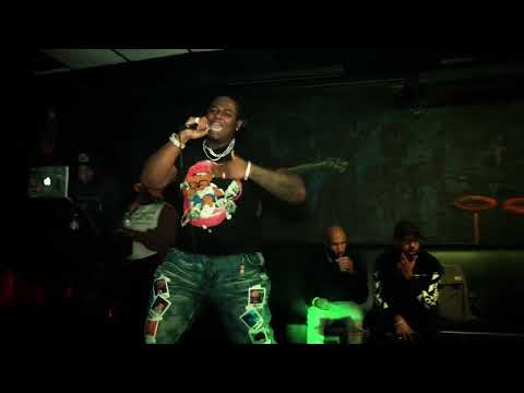 Chief J.Reed “Best Feeling” performance on stage at Daze Summit Festival ￼