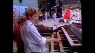 The Style Council - Big Boss Groove (BBC - Live Aid 7/13/1985)