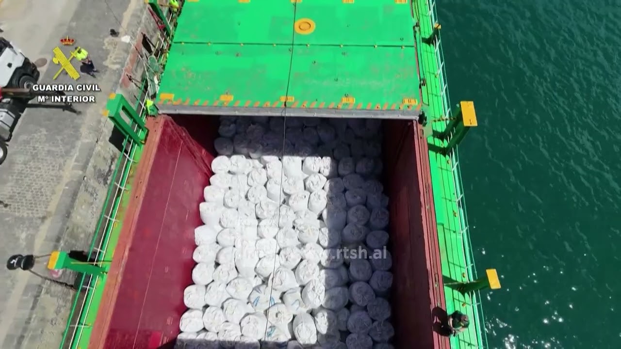 Rekord kokaine në Spanjë, sekuestrohen 1.2 ton drogë të fshehura në ngarkesën me arra kokosi në Sevilje
