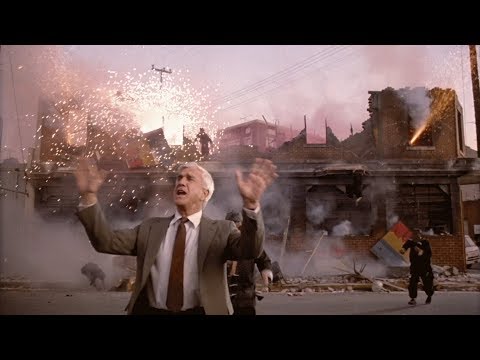 The Naked Gun - "Nothing to see here!" (1080p)