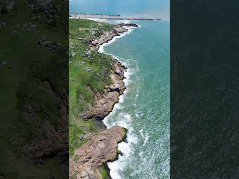 Costão entre a praia do Gravatá e a praia do Tamborete, Laguna-SC