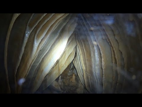 YouTube - Peștera Mare de la Șălitrari (P. Nr.4 de la Șălitrari)