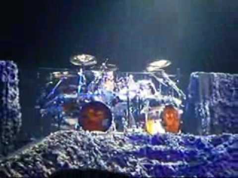 Disturbed - Live Drum solo + Down With The Sickness