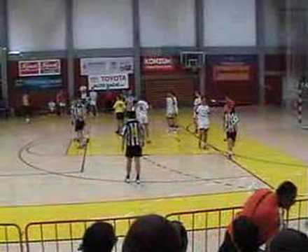 Tapkanje suca po glavi