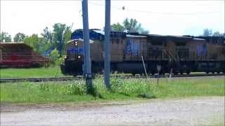 preview picture of video 'Union Pacific 5944 and 6059'