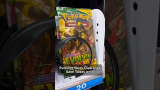Only while stock lasts! ☺️ #evolvingskies #pokemon #pokemoncards #tradingcards #vendingmachine #fyp