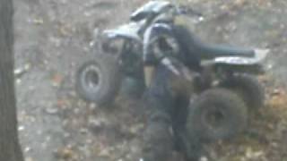 preview picture of video 'Warrior 350 hill climb and save - Valley of the Giants, Wellsville, OH'