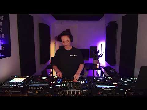 Deep, Melodic & Driving Tech House (Live) | AmyElle | Afterhours 001🌙