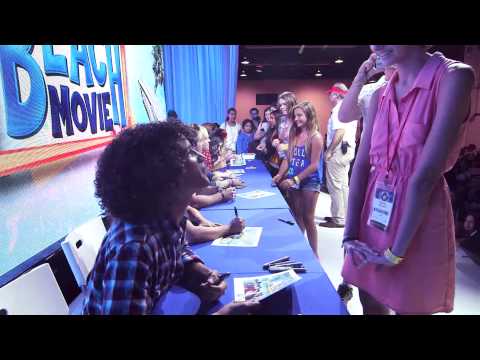 D23 Expo 2013: Teen Beach Movie cast & Ross Lynch R5 performance