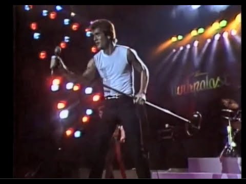 Huey Lewis & The News - Walking On A Thin Line - Live