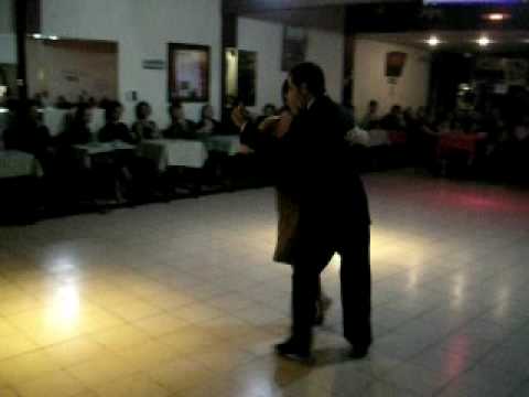  Cristina Sosa  and  Daniel Nacucchio  are  dancing  to  the  tango  "  Cachirulo  "