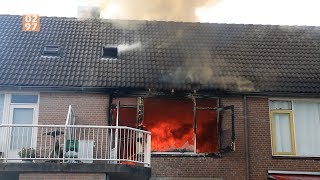 Zo zag de brand er vanaf de straat uit - via 0297.nl