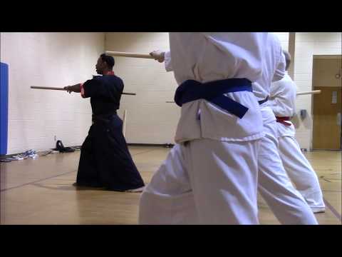 Black Belt Weapons | Jo (Shinto Muso-Ryu Jojutsu Kata) Tutorial