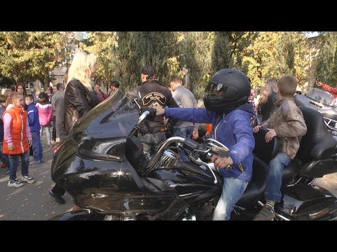 Байкеры катали детей в Улуковье видео
