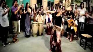 PERET - El Muerto Vivo (Con Marina de Ojos de Brujo)