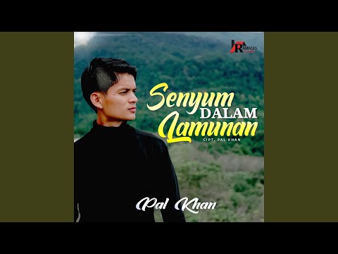 Senyum Dalam Lamunan