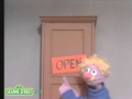 Sesame Street Open The Toy Closet