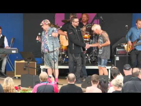 Olle Jönsson sjunger "Lär dig att älska, glömma och förlåta" i Grönlandsparken, del 4 (4)