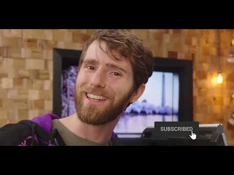 [YTP] Linus likes the Dell XPS M2010 because it's a very practical laptop