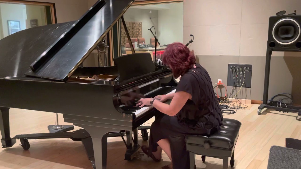 Promotional video thumbnail 1 for Loreta Kovacic music
