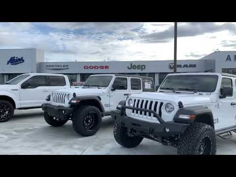 12” wide vs 10” wide Wheel Comparison Jeep Wrangler Akins Wild Willies Nitto Dropstar XD Grenade