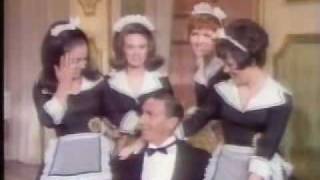 Larry Hooper and the girls sing &quot;Daddy&quot;