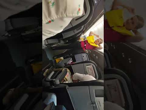 Lustige und gut gelaunte Stewardess!!