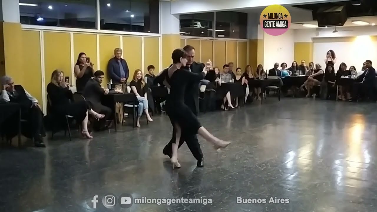 Video thumbnail for Claudia Codega y Esteban Moreno - Milonga Gente Amiga - 28/ABR/2024 (2/3)