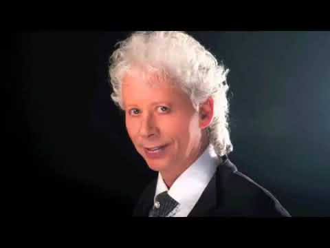 Amor En Otro Lugar - Galy Galiano