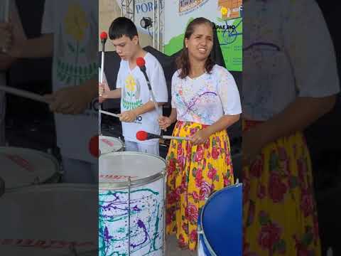 Estreia da Cia Inclusiva de Arte Contemporânea Milonga da Apae-rio no Festival do trabalhador.