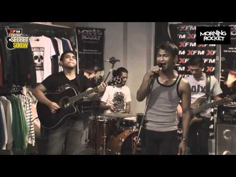 Black feat Modread - Jerangkung Dalam Almari (Wings Cover) LIVE at Xfm Macbeth Secret Show