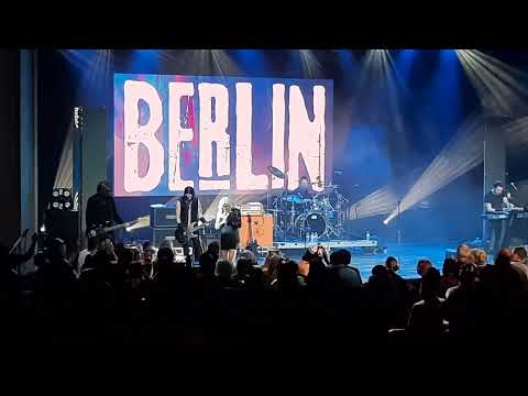 Berlin performing Take My Breath Away (80s Cruise March 2022)