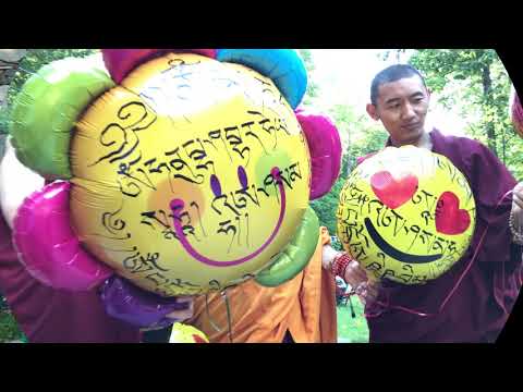 20170824 Benefitting sentient beings with mantra balloons at LOP2017