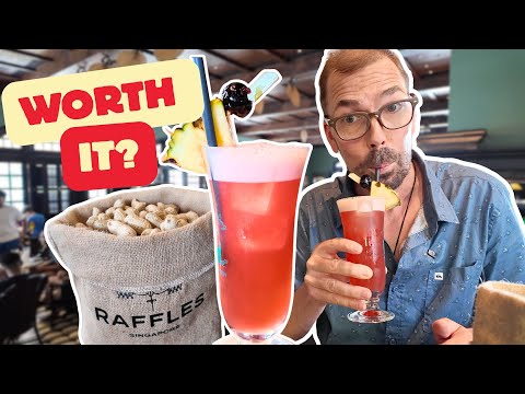 Trying the Original Singapore Sling at Raffles Hotel! 🍹🇸🇬