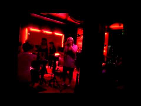 Carolina Lindkvist - Hero - Idol Sverige (TV4)