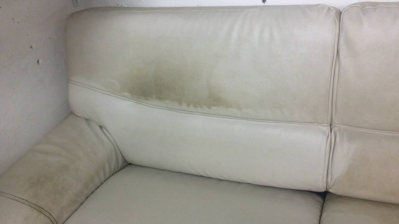 Canapé blanc qui jaunit nos astuces pour le blanchir