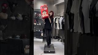 Download lagu Chinese Beautiful High Walking Fashion #douyin #tiktok #haochhea #viralvideo mp3