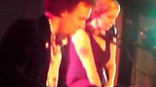 Danny Cavanagh / Anneke van Giersbergen - Teardrop